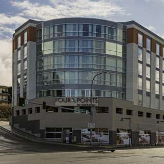 Four Points by Sheraton Hotel exterior, Des Moines, WA photo by Absher
